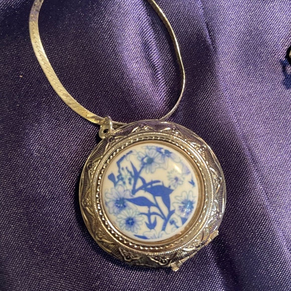 Blue and White Pendant on Sterling Silver Chain - Picture 7 of 8